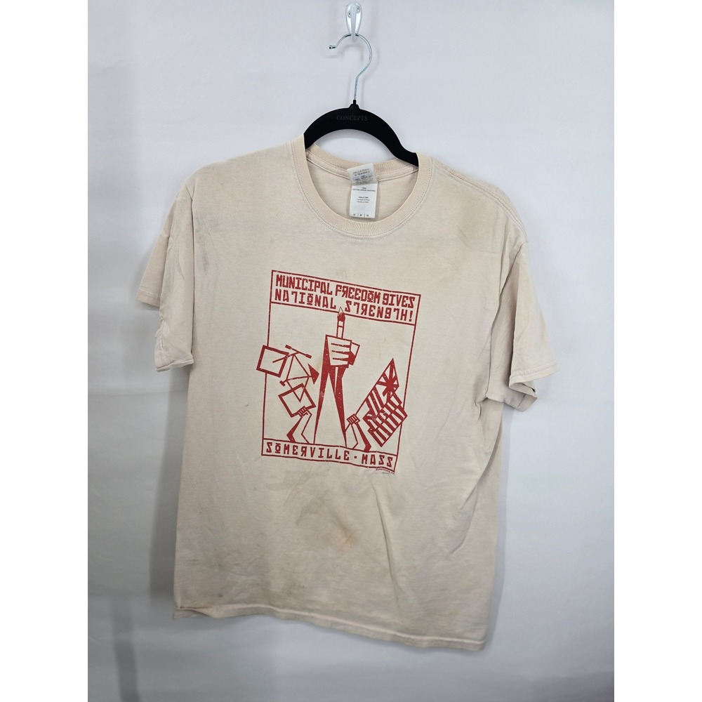 Gildan Somerville Mass Municipal Freedom Graphic Tee Cream Mens Medium